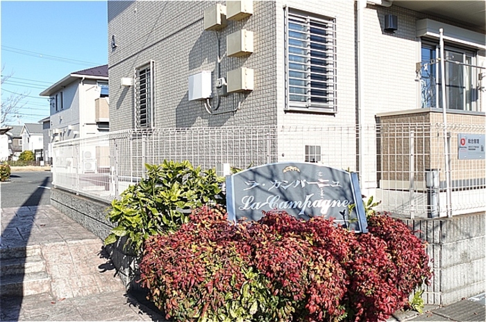 17/26 エントランス