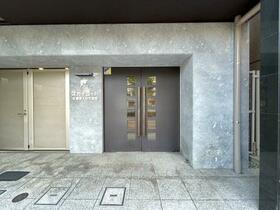 2/2 エントランス