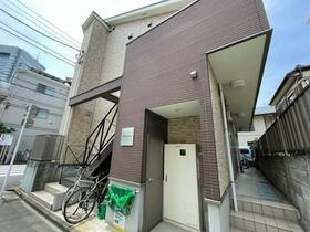 16/16 エントランス