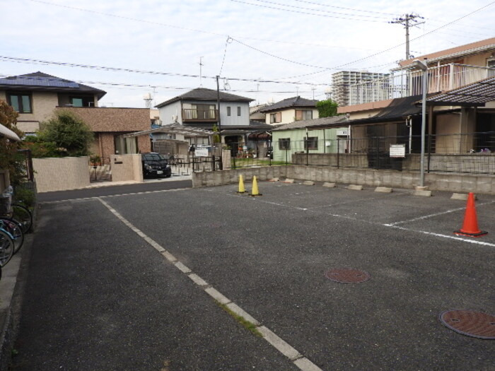 18/19 駐車場