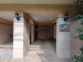 2/3 エントランス