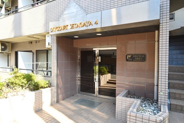 23/30 エントランス