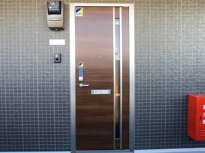 19/30 エントランス