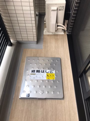 13/22 バルコニー
