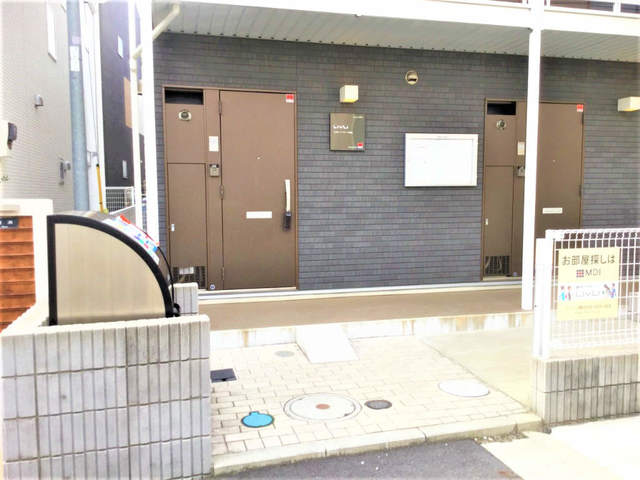 19/19 エントランス