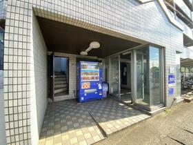 13/13 エントランス