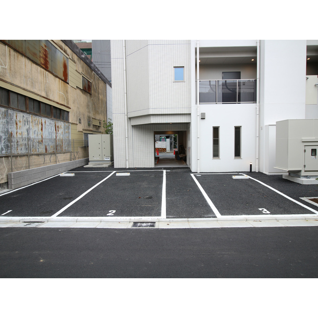 2/7 駐車場
