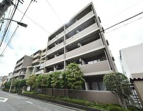 16/20 エントランス