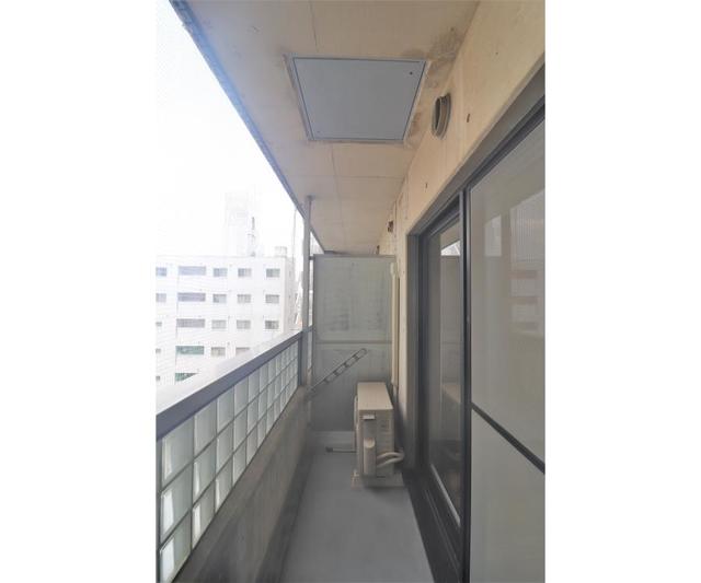21/30 バルコニー