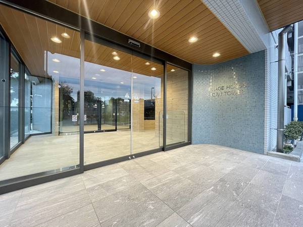 15/23 エントランス