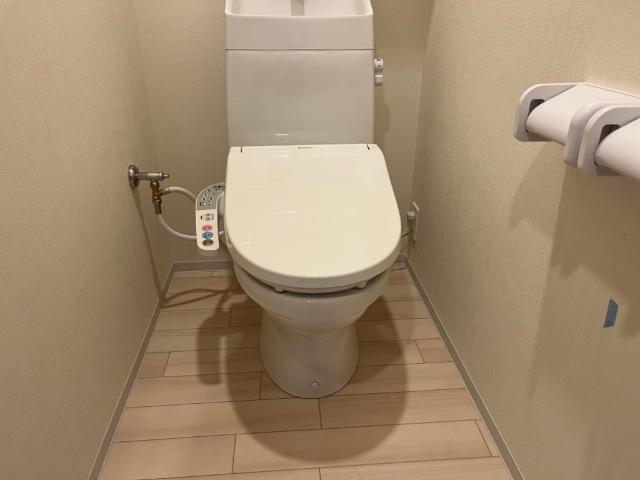 16/27 トイレ