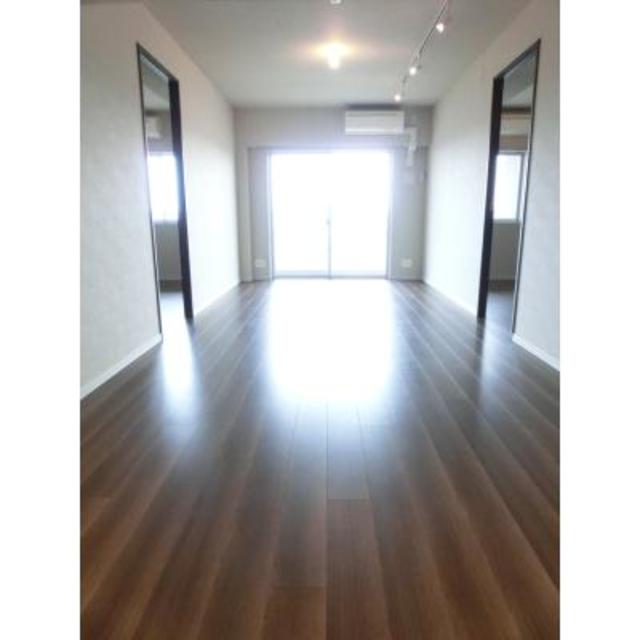 13/30 リビング/ダイニング