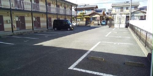 14/14 駐車場