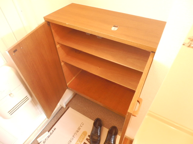 21/30 エントランス