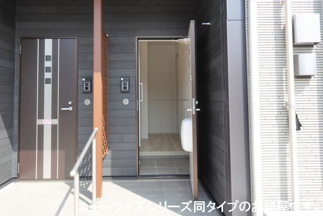 14/20 エントランス
