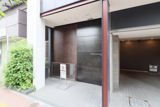 24/26 エントランス