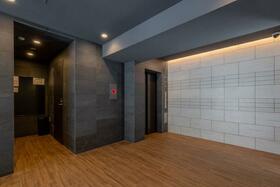 16/16 エントランス