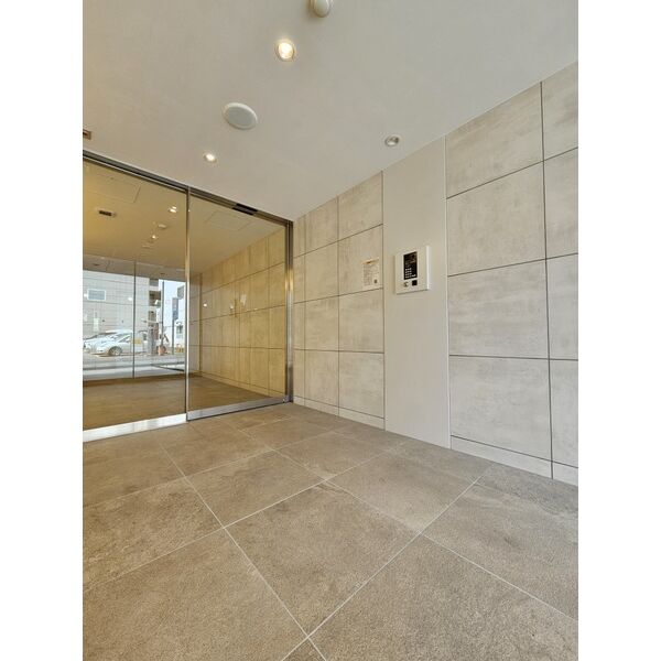 19/19 エントランス