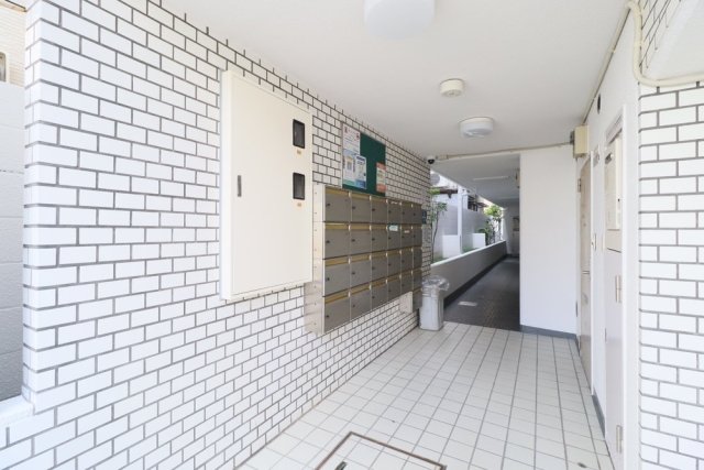 13/17 エントランス