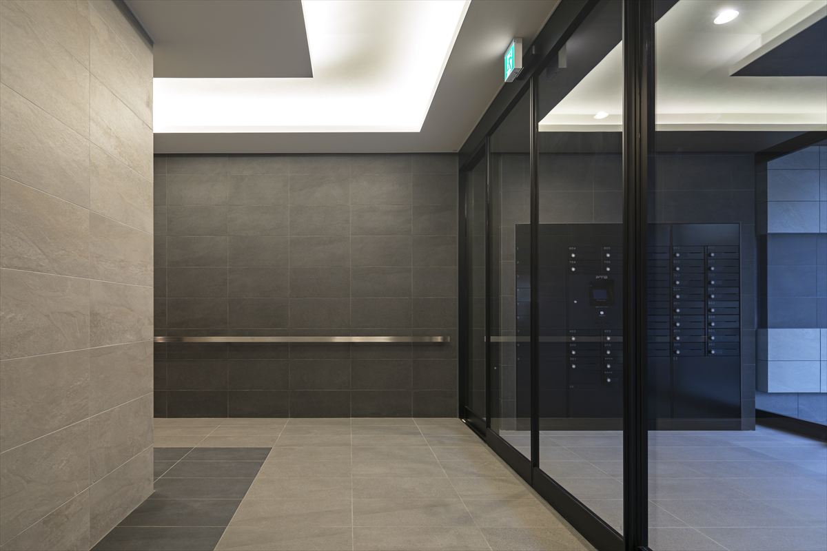 26/30 エントランス