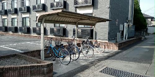 13/17 エントランス