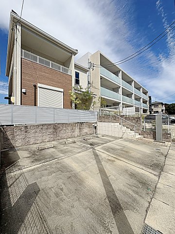 27/27 駐車場
