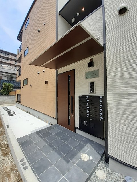 14/20 エントランス