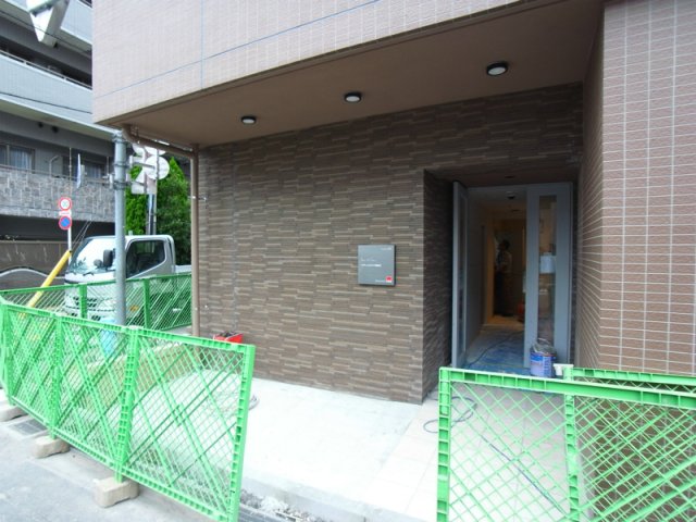 21/23 エントランス