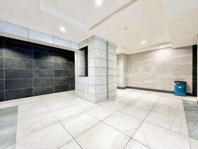 2/2 エントランス