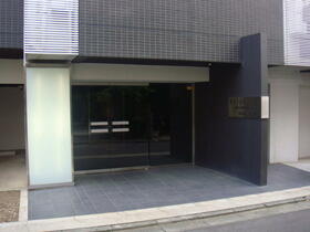 16/26 エントランス