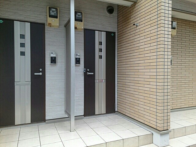 14/20 エントランス