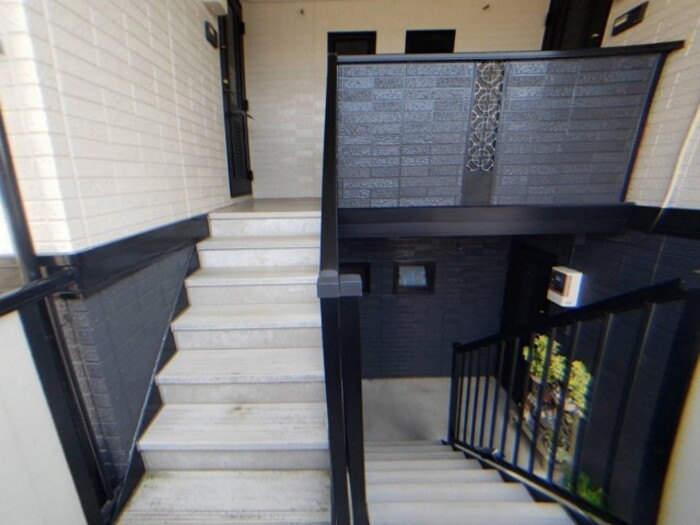 19/28 エントランス