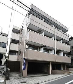 15/23 エントランス