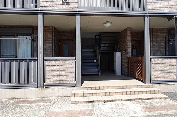 19/27 エントランス