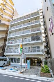 14/14 エントランス