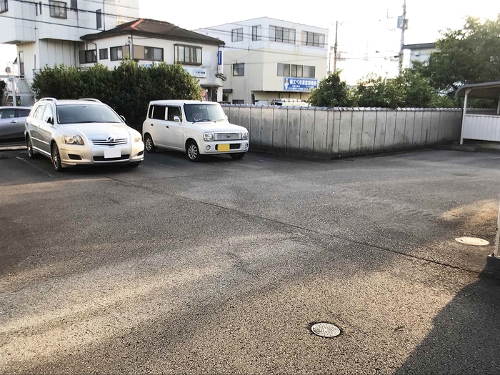 18/25 駐車場