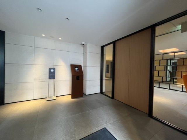 2/4 エントランス