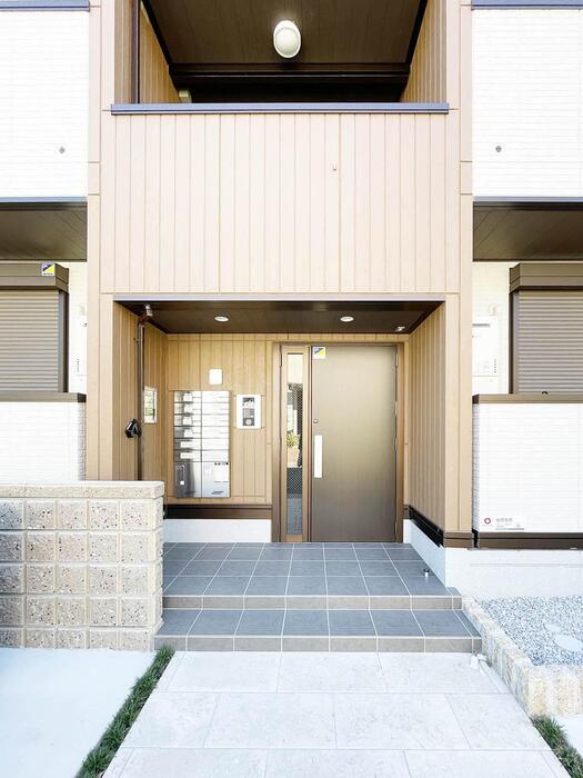 14/16 エントランス