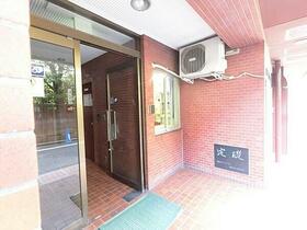 2/2 エントランス