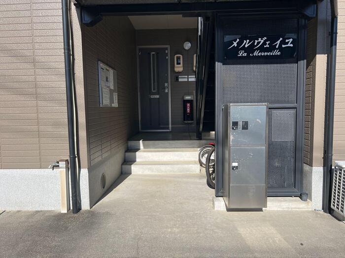 17/24 エントランス