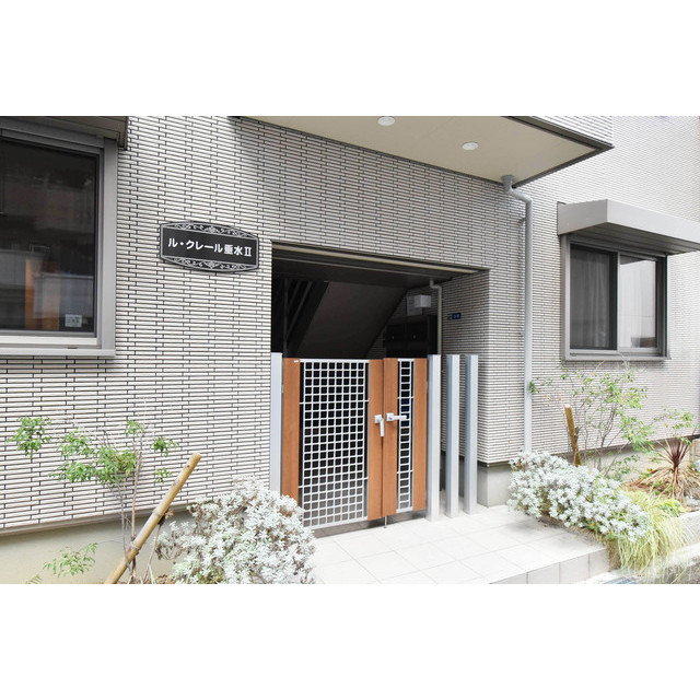 5/5 エントランス