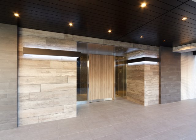 18/26 エントランス