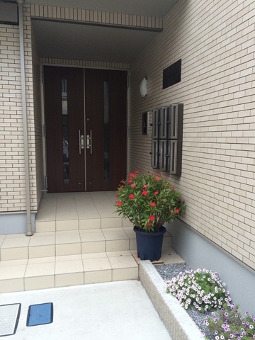 17/18 エントランス