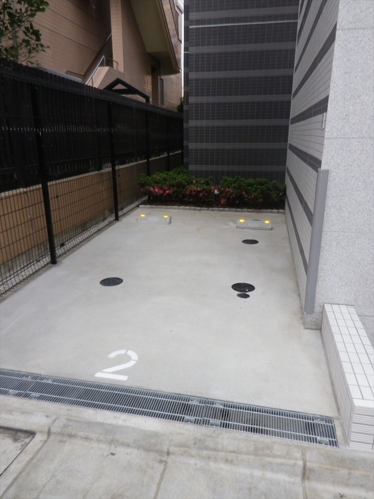 18/18 駐車場