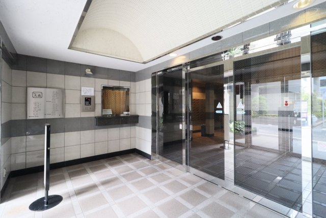 3/8 エントランス