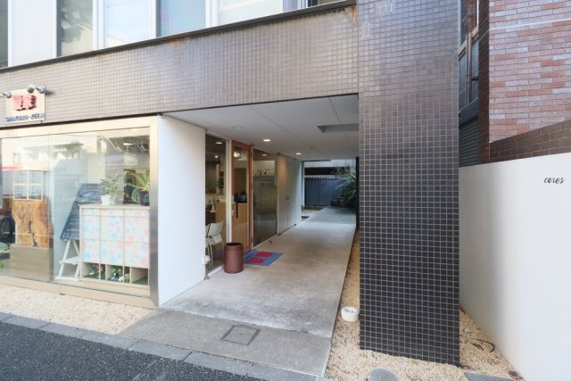 5/8 エントランス