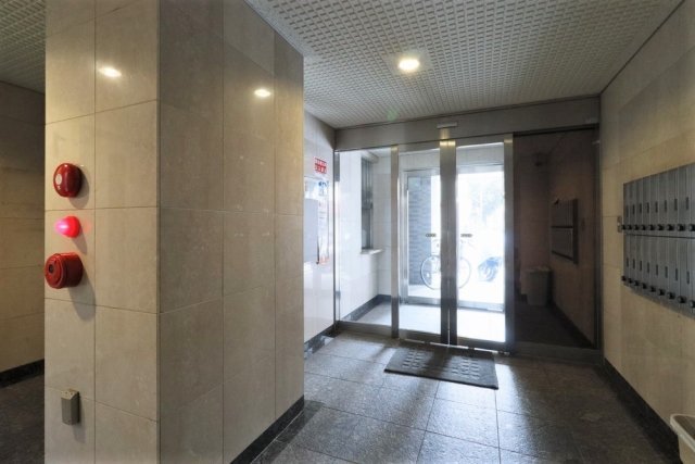 14/15 エントランス