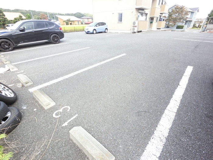18/20 駐車場