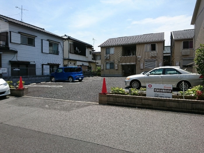18/19 駐車場