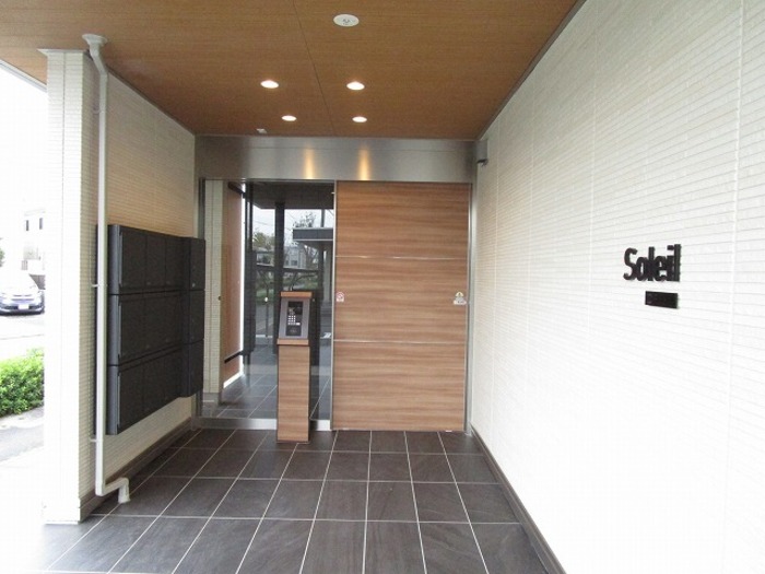 19/20 エントランス